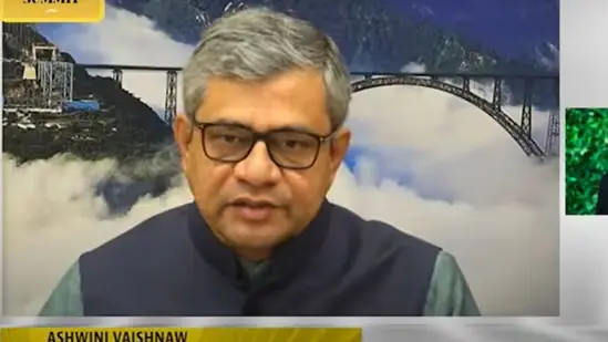 htls 2023: vaishnav un mukhy shaktiyon kee or ishaara karate hain jo bhaarat ko semeekandaktar udyog mein alag karatee hain